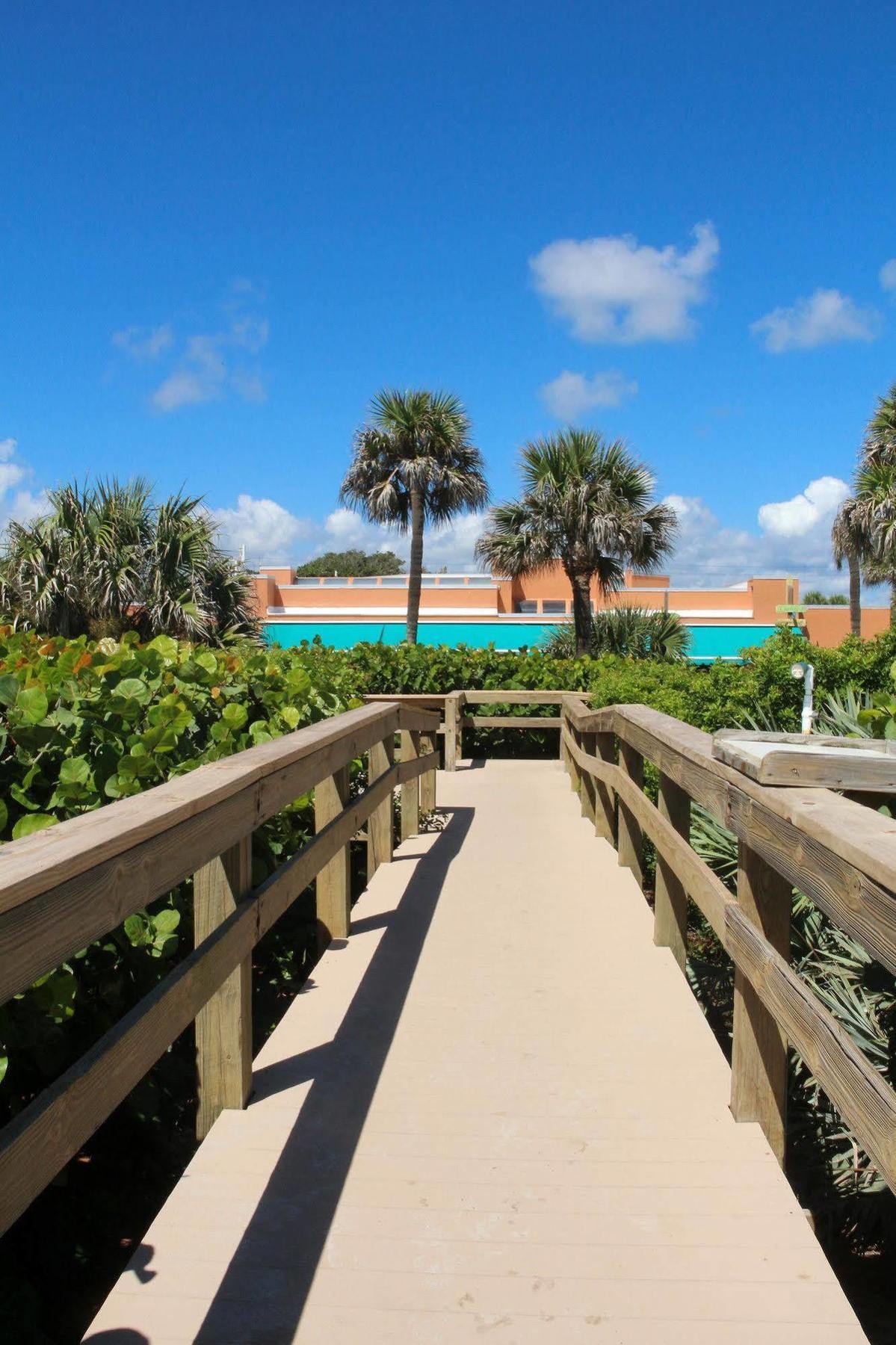Oceanique Resort Indian Harbour Beach Exterior foto